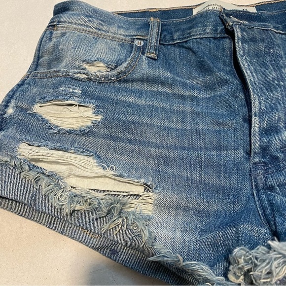 Abercrombie & Fitch denim distressed high rise shorts floral embroidery size 8 - Picture 8 of 13